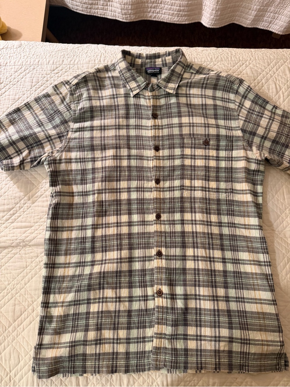 Patagonia Men's Short-Sleeve Plaid Button-Up Shirt - Green/Cream